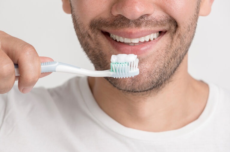 How to Maintain Good Oral Hygiene Between Dental Visits